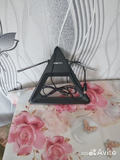 Антенна для тв комнатная