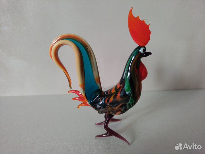 Коллекция стеклянных фигурок