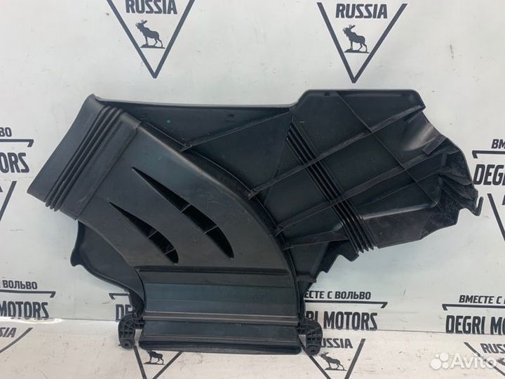 Крышка двс декоративная Bmw E36 13717508711