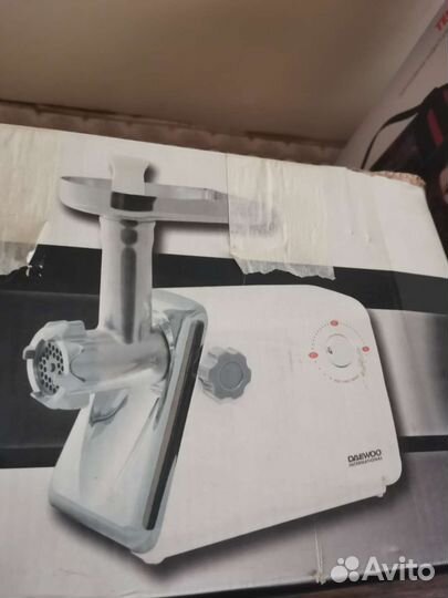 Мясорубка электрическая daemoo 1920S
