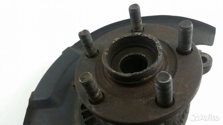 Ступица передняя левая Subaru Forester SG9 2005