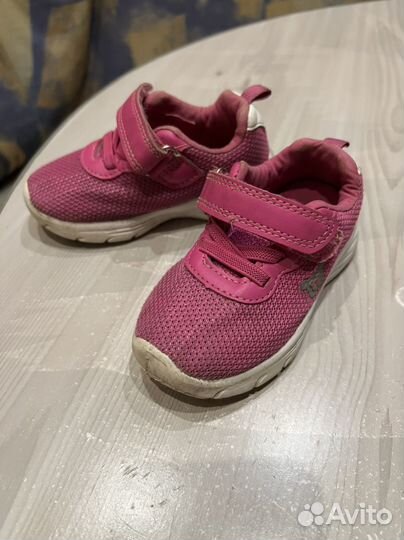 Кроссовки б/у