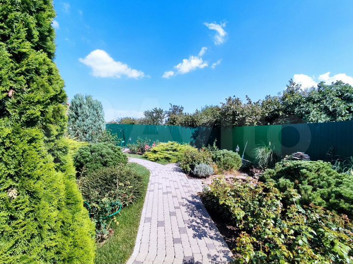 Дом 660 м² на участке 12,3 сот.