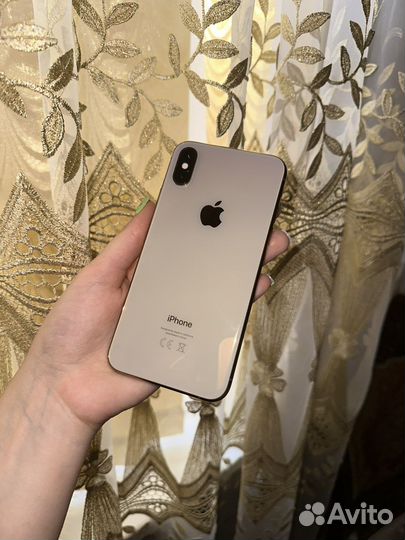 Телефон iPhone 10