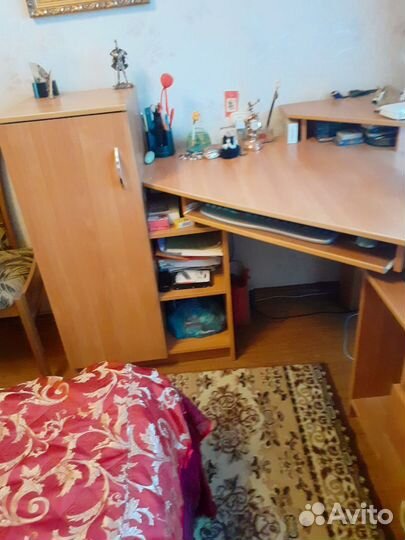 Компьютерный стол угловой