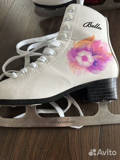 Коньки ледовые