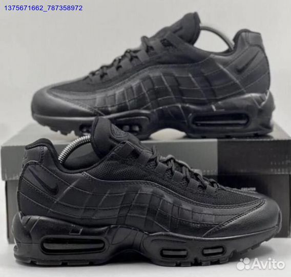 Nike Air Max 95: черный акцент в твоём гардеробе