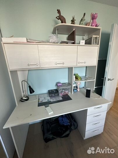 Письменный стол