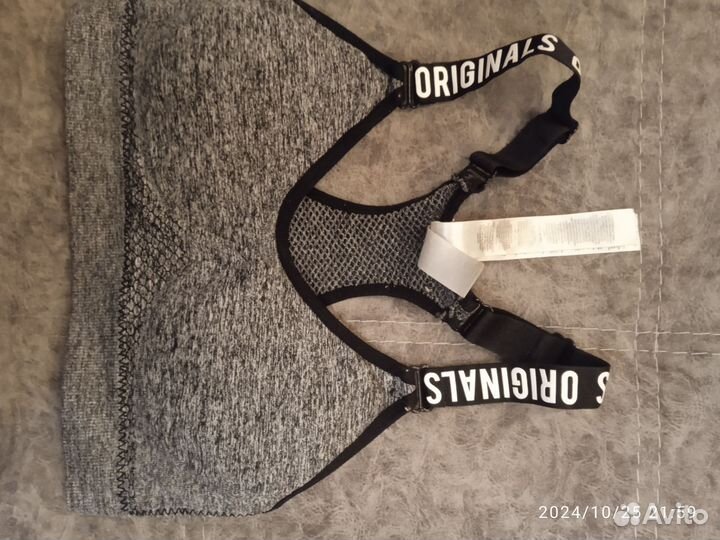 Спортивный топ