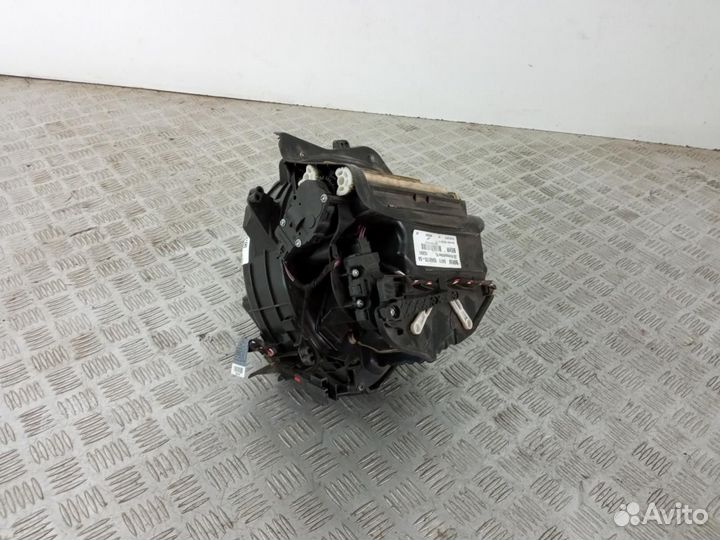 Моторчик печки BMW 5 F07/F10/F11 2012