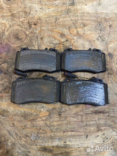 Тормозные колодки переднее Mercedes-Benz S-Class