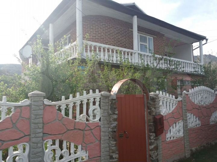 Дом 154,7 м² на участке 12 сот.