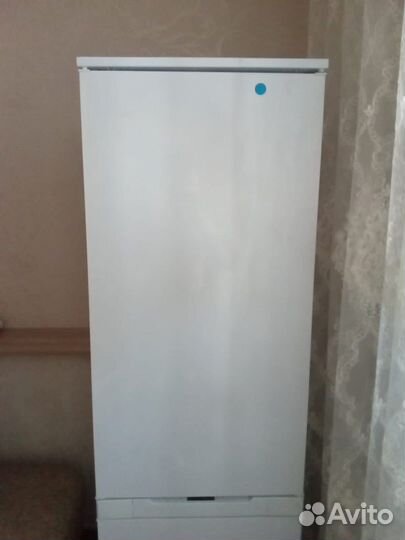 Холодильник на запчасти Hotpoint Ariston