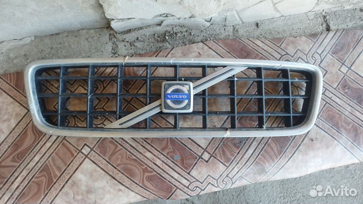 Решётка радиатора volvo