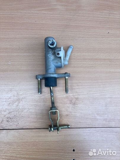 Цилиндр сцепления главный Geely MK 2012г