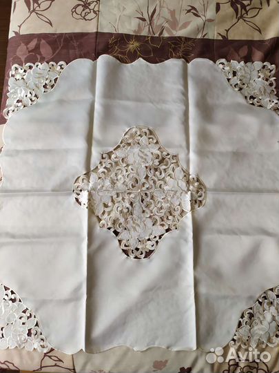 Новая скатерть 85*85 см