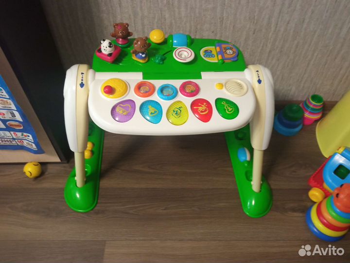 Развивающий столик chicco