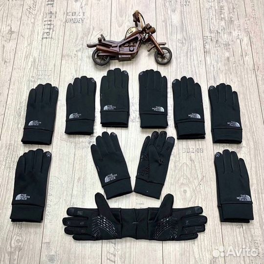 Перчатки the north face