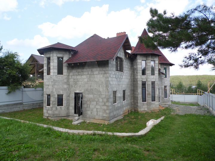 Коттедж 245 м² на участке 15,4 сот.