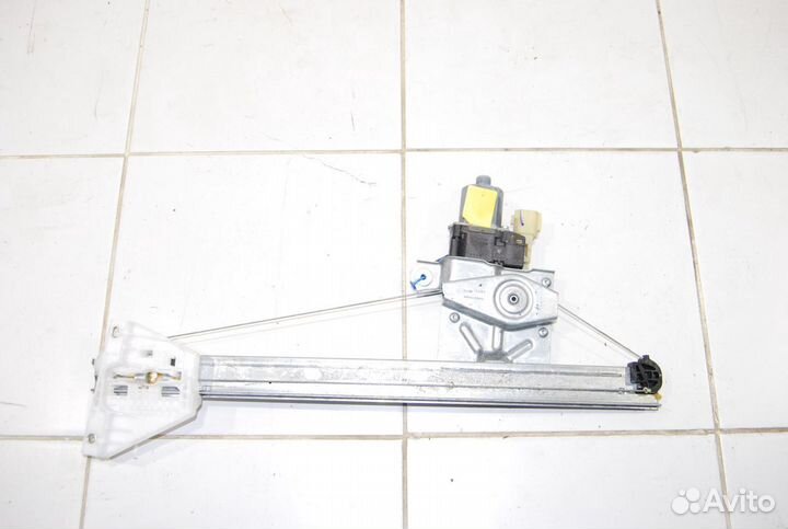 Стеклоподъемник задний правый Ford Kuga 2