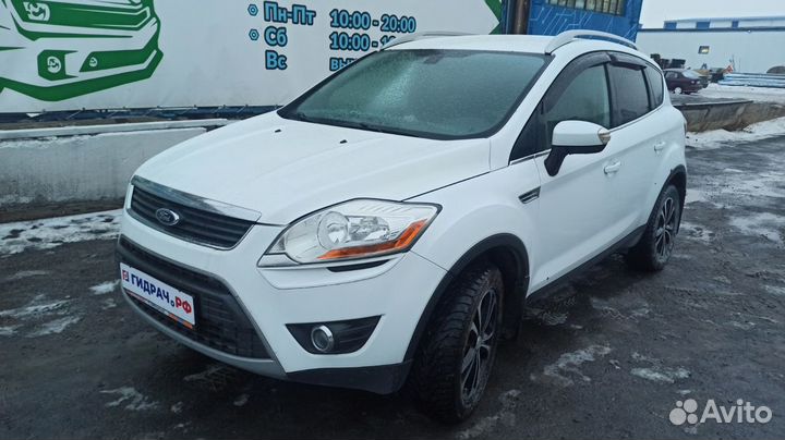 Патрубок радиатора нижний Ford Kuga CBV AV418260AC