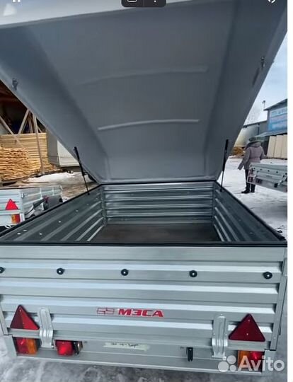 Прицеп с пластиковой крышкой мзса