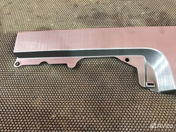 Накладка бампера левая Renault T