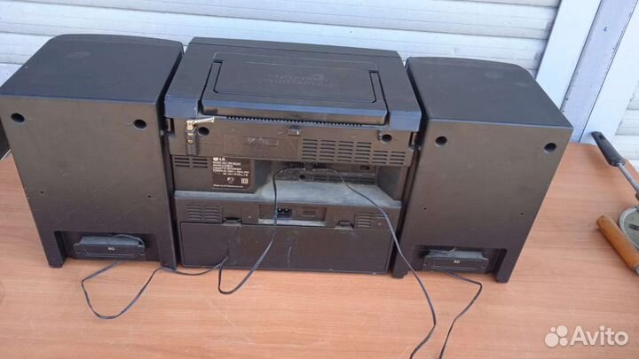 Кассетный магнитофон