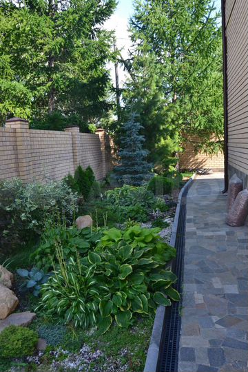 Коттедж 321 м² на участке 12 сот.