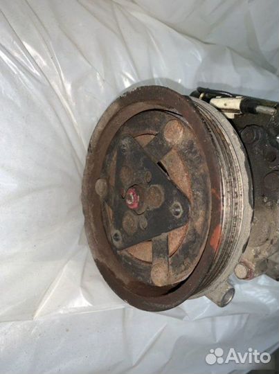 Компрессор кондиционера Renault Symbol