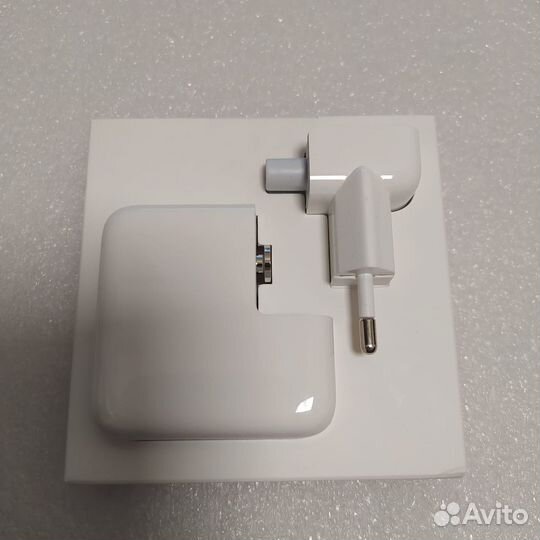 Сетевое зарядное устройство Apple,30w, белый