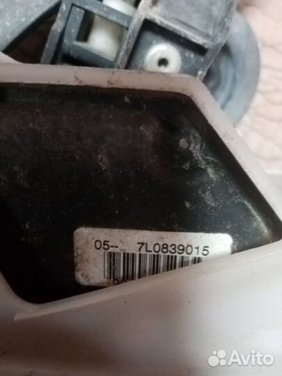 Замок передней двери Правой Volkswagen Touareg 1