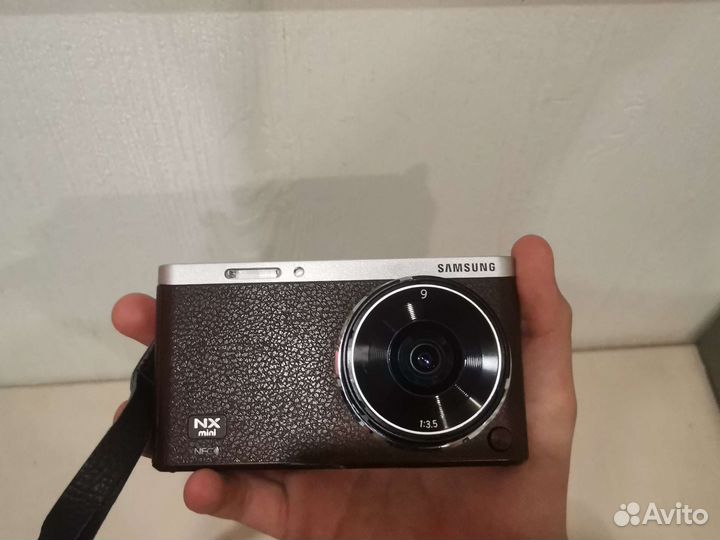 Компактный фотоаппарат samsung NX mini