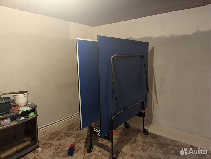 Теннисный стол