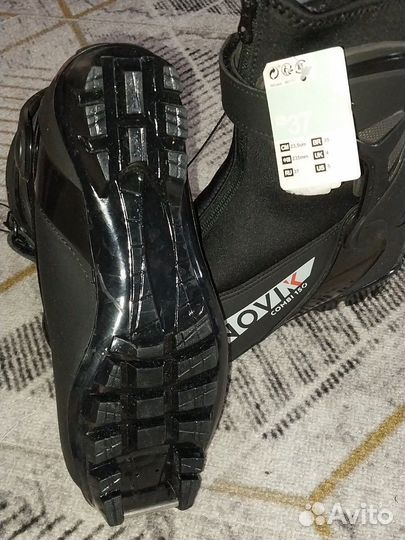 Новые лыжные ботинки для конькового хода 37р