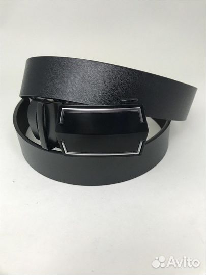 Мужской кожаный ремень на автомате