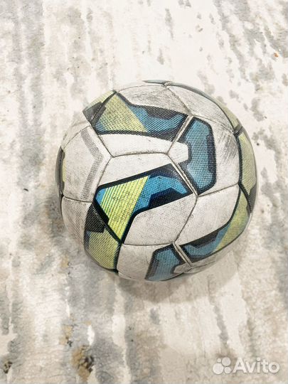 Футбольный мяч