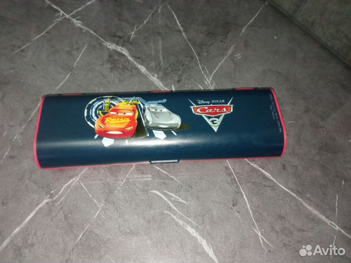 Дорожный футляр для электрической зубной щетки