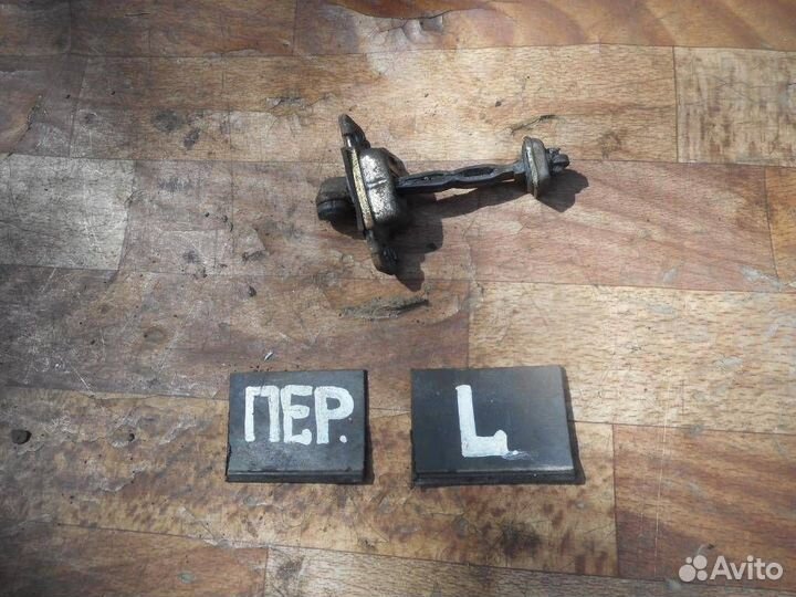 Ограничитель двери Kia Shuma 1996-2001