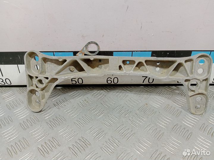 Б/У Кронштейн кпп E36