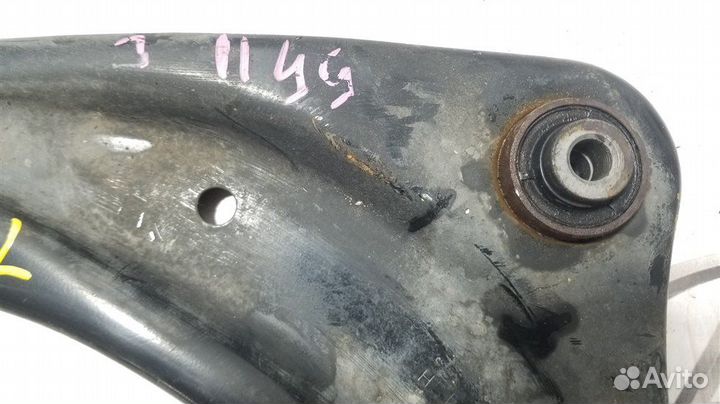 Рычаг передний левый Nissan Leaf