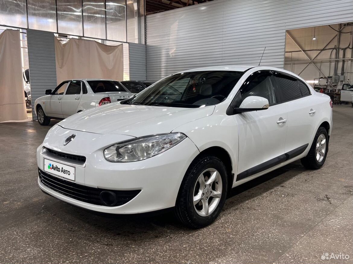 Renault Fluence 1.6 MT, 2011, 207 900 км
