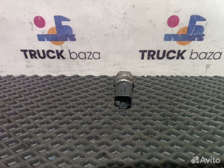 1911032 Датчик давления картерных газов