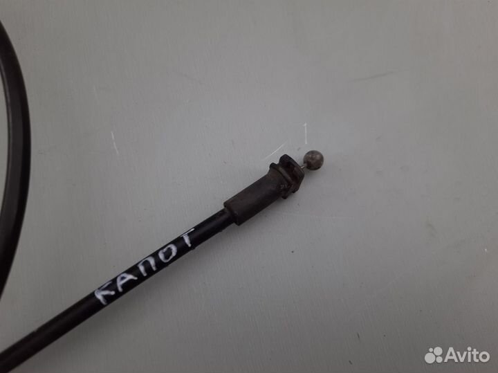 Трос открывания капота Skoda Octavia A4