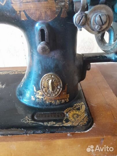 Швейная машина Singer