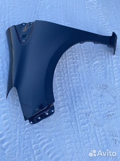 Крыло toyota виц