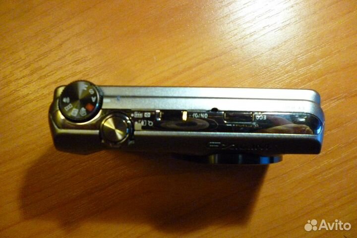 Цифровой фотоаппарат Casio