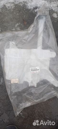 Бачок омывателя с моторчиком toyota camry 50