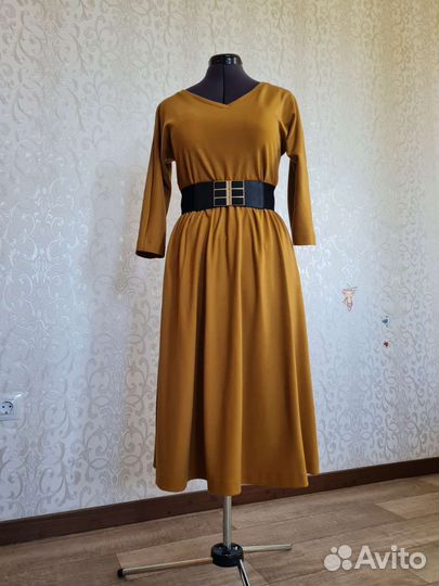 Платья женские 42-44