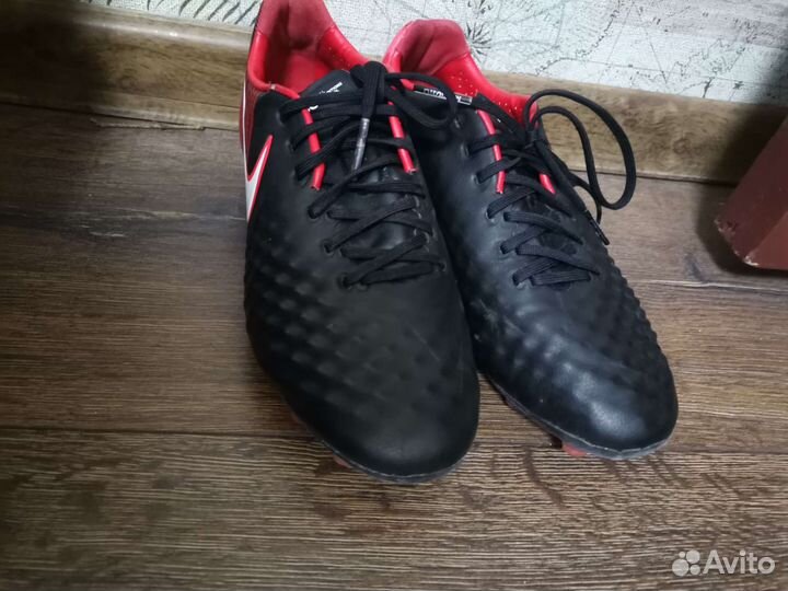 Футбольные бутсы Nike 38,5